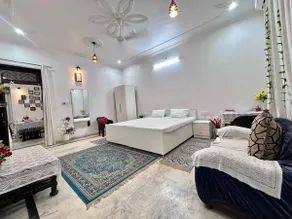 Private Floor in a Bungalow ! - Image 4