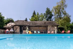 SOUTH JURA VILLA with large pool and pool house. - Image 5