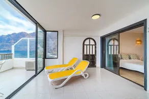 Stunning cliffs and ocean view in Los Gigantes - Image 3