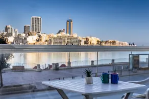 Stunning - Seafront 3-Bedrooom Sunny Side Sliema - Image 2