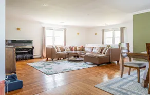 4 BR Stunning Mountain Retreat w Hot Tub! - Image 2