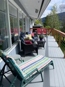 Sweet Creek Retreat - Image 4