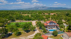 Villa Romansa Miljevci with private tennis court, heated pool, Jacuzzi and sauna - Image 2