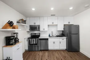 Desert Rose Retreat in the Heart of Downtown PHX - Image 4