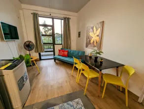 Fantastic apt in downtown with balcony and laundry - Image 2
