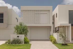 Beachfront Heated Pool 4Br Luxe Family Oasis Pets - Image 3