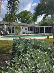 Pool-Waterfront-Pet Friendly - Image 3