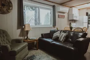 Cottage #6 at Cedars Resort - Image 3