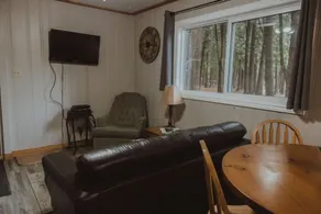 Cottage #6 at Cedars Resort - Image 5