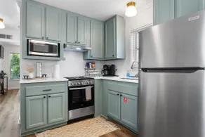 Downtown Ocean Springs Cottage with Golf Cart for Rent - Image 5