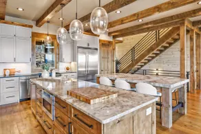 Luxury Cabin Mountain Views Pool Table Hot Tub - Image 3