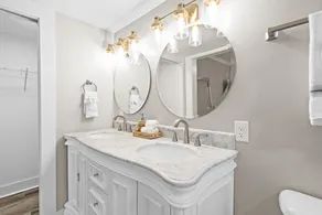 The Beautiful Bungalow/ 4 minutes from Covington - Image 3