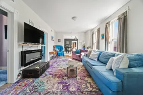Hidden Gem Garden Apt. -Above A Coffee Shop!- - Image 2