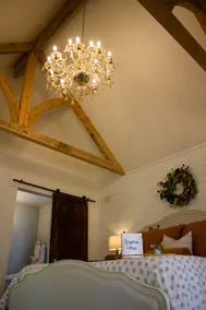 The Romantic Greystone Cottage - Image 5