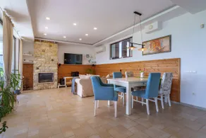 Luxury private villa with 4 BDR, pool and sea view - Image 5