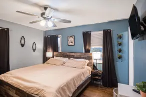 4 BR | 3 BA | Chef Kitchen | 1 Gbps - Image 3