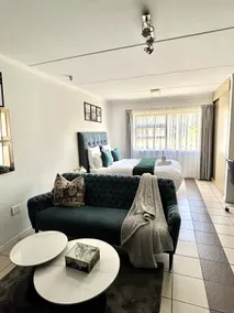 Luxe Studio In Fourways - Image 5
