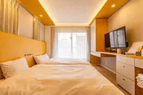 13-minute walk to Skytree | Entire house rental | Maximum 6 people | Projector | New washer and dryer | Fully equipped with Wi-Fi - Image 2