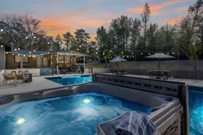 Azalea Pines Retreat: Pool+Beach+Forest+5acres - Image 2