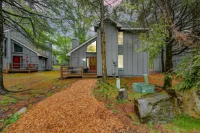 Private Hot Tub/Family/Spacious/Stocked Kitchen - Image 5