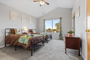 Quiet area/Petfriendly/Wi-fi/5 beds/1.5 bath - Image 4
