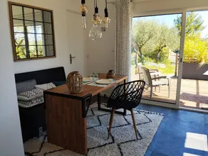 Beautiful apartment in villa with pool - Image 2