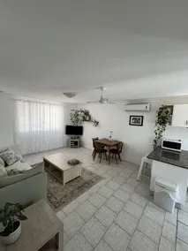 Swell Villa 5 - Image 2