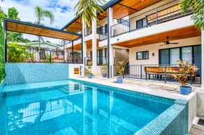 A loft in a condominium with a swimming pool and solarium - Image 2