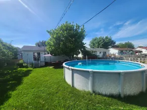 Sunlit 3BR • Pool • Parking • Near Montreal - Image 2