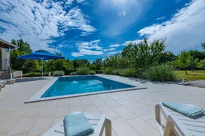 Private pool villa in a 1900 sqm garden - Image 3