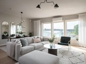 Luxury Modern Home near Gothenburg & 3 min t Beach - Image 2