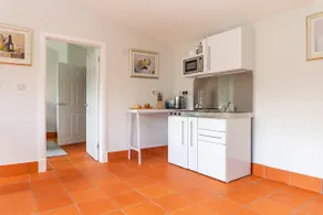 Quarry View Garden Studio in Shrewsbury with Parking - Image 5