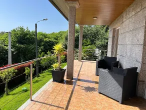 Exclusive house with pool in Gondomar - Image 4