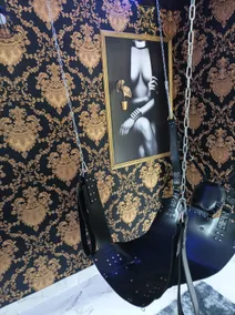 Love Room, L'aubertine - Image 3
