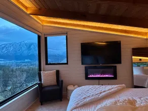Beautiful mini-house with mountain views - Image 3