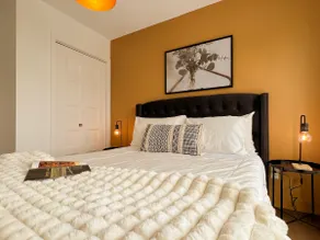 Modern Cozy 2Queens Apt w/Parking, Gym, DT&Airport - Image 4