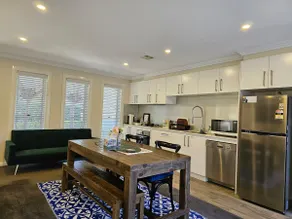 Central Canberra 2BR/1BA Escape w/ Garage Parking - Image 5
