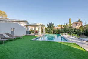 Zen villa with pool, 9 minutes walk from beaches - Image 2