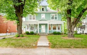 Historic Home with Secret Speakeasy right Downtown - Image 2