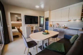 LUX Mobile Home with Thermal Riviera Tickets - Image 4