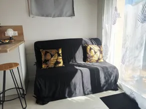entire place - Image 2