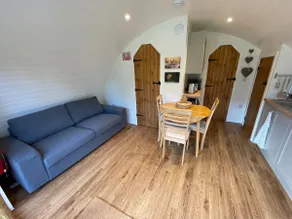 Squirrel - 1 bedroom cabin - Image 2