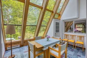 Modern Chalet Near Tanglewood & Downtown Lenox - Image 5