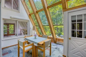 Modern Chalet Near Tanglewood & Downtown Lenox - Image 4