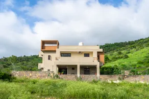Villa by the hill: 3 BHK, Garden, Terrace, Parking - Image 2
