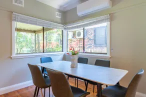 Sunny 2.5BR House, 6 min walk from train station - Image 3