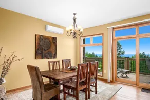 Lake views, next to golf, trails and winery - Image 3