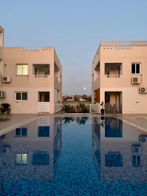 Creative 1br Pool view Apt with covered parking - Image 5