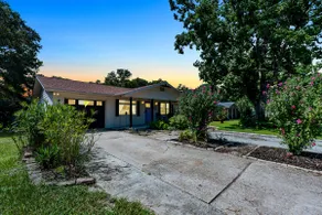 Mermaid Cottage: 10 min. to beach-fully stocked - Image 3