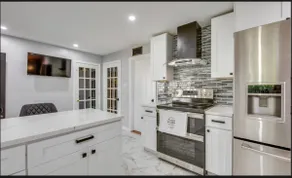 Heated-Floor Townhouse • 5 min to MHT Airport - Image 2